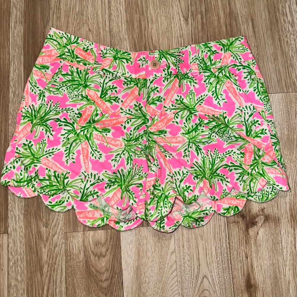 Lilly Pulitzer buttercup short size 4